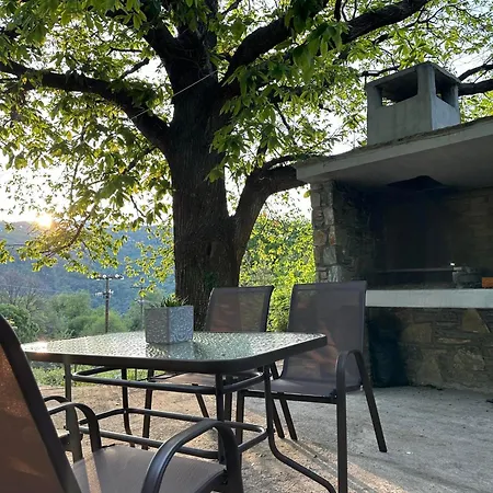 So Simple Guest House,mouresi Mourésion