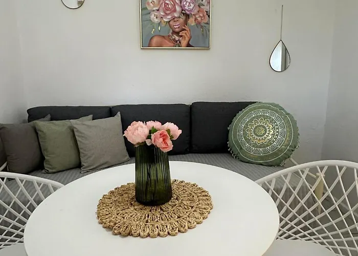 So Simple Guest House,mouresi