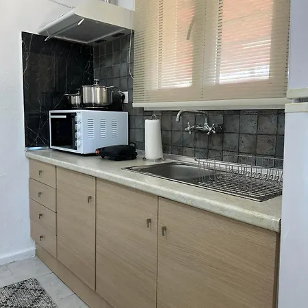 So Simple Guest House,mouresi Mourésion