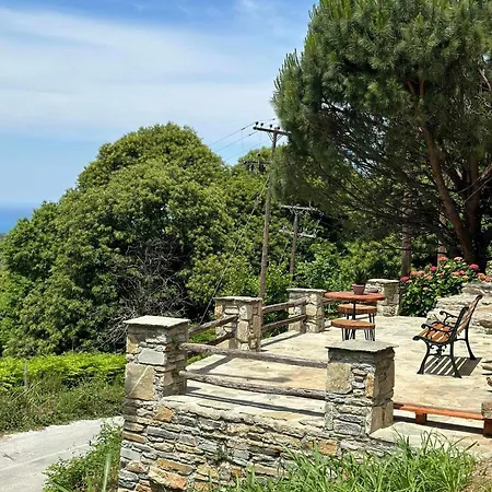 So Simple Guest House,mouresi Holiday home *