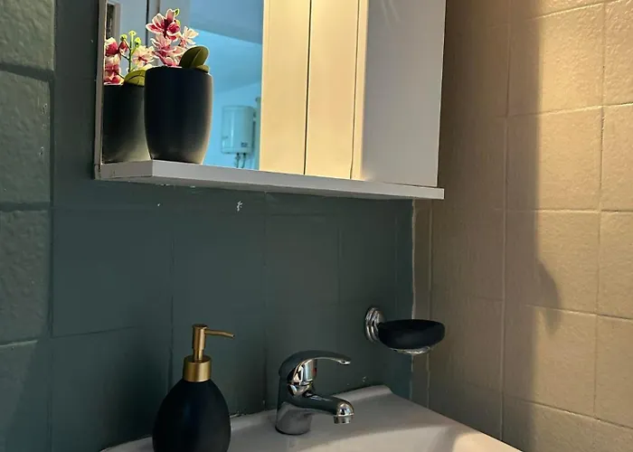 So Simple Guest House,mouresi Mouresi